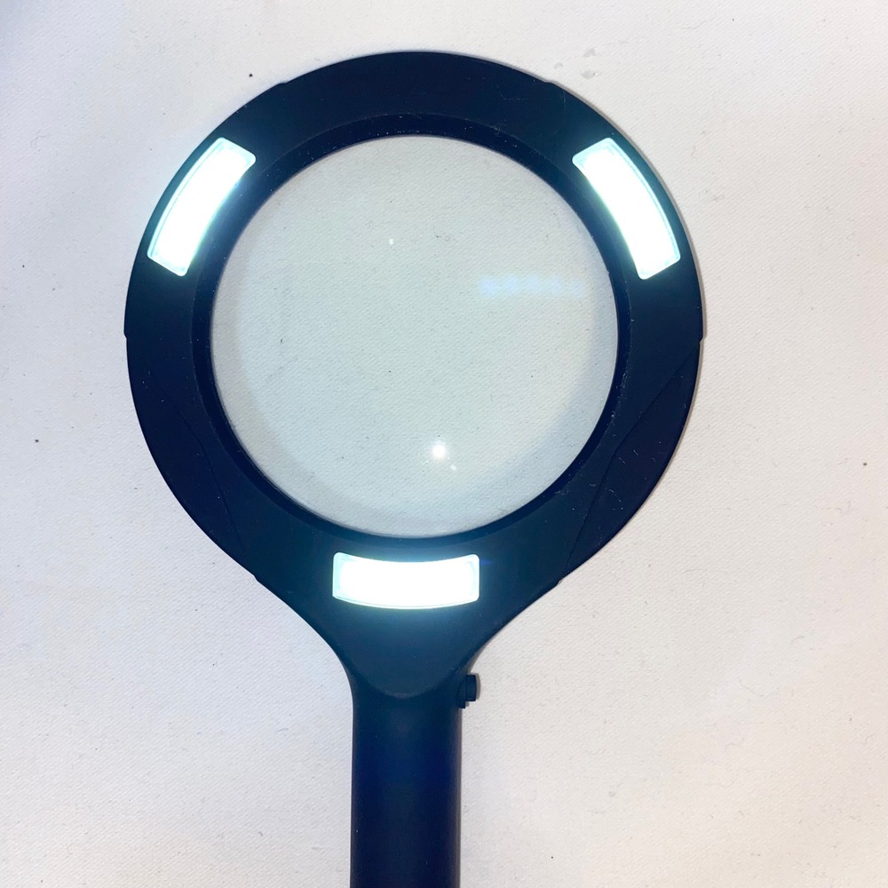 Flipo Magnifier with LED Lights‎ Black Handle Magnifying Glass - Picture 4 of 6